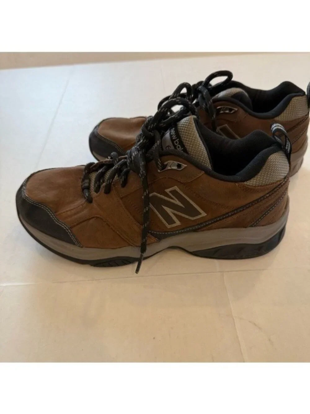 New Balance 623 Mens Size 8 D Cross Trainer Brown Leather MX623LT3 Sneakers